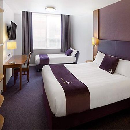 Premier Inn Warrington South Exteriér fotografie