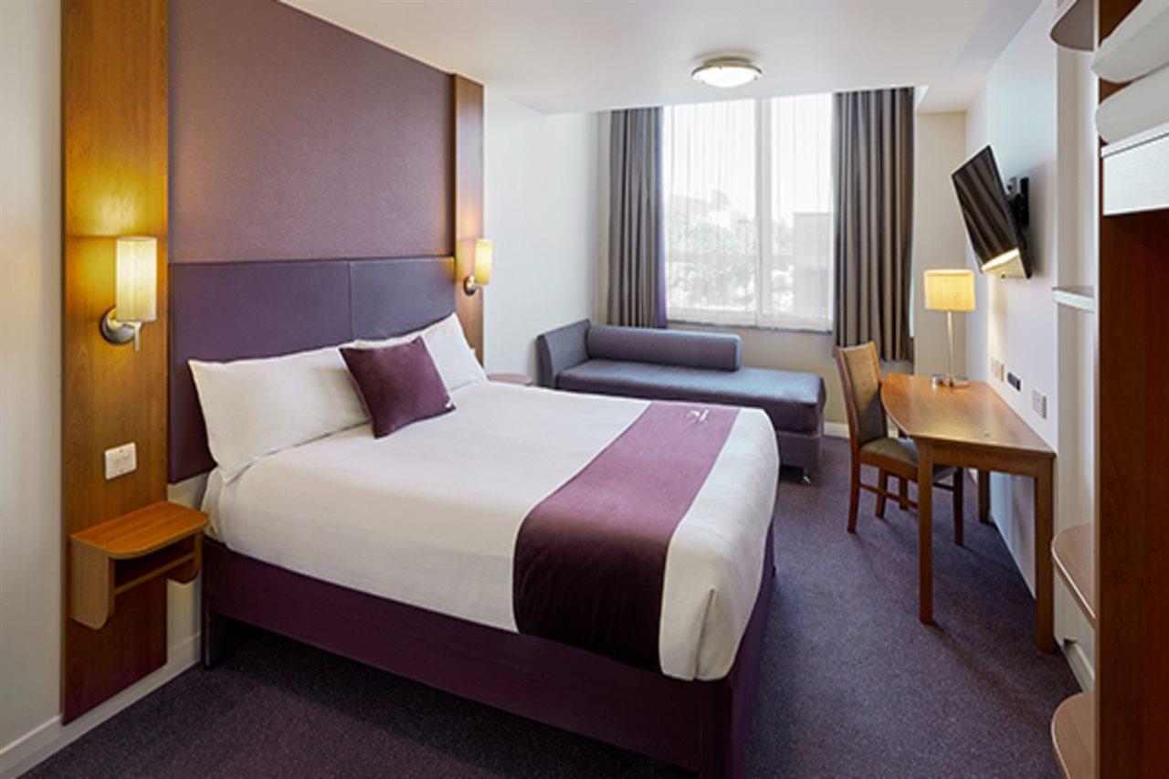 Premier Inn Warrington South Exteriér fotografie
