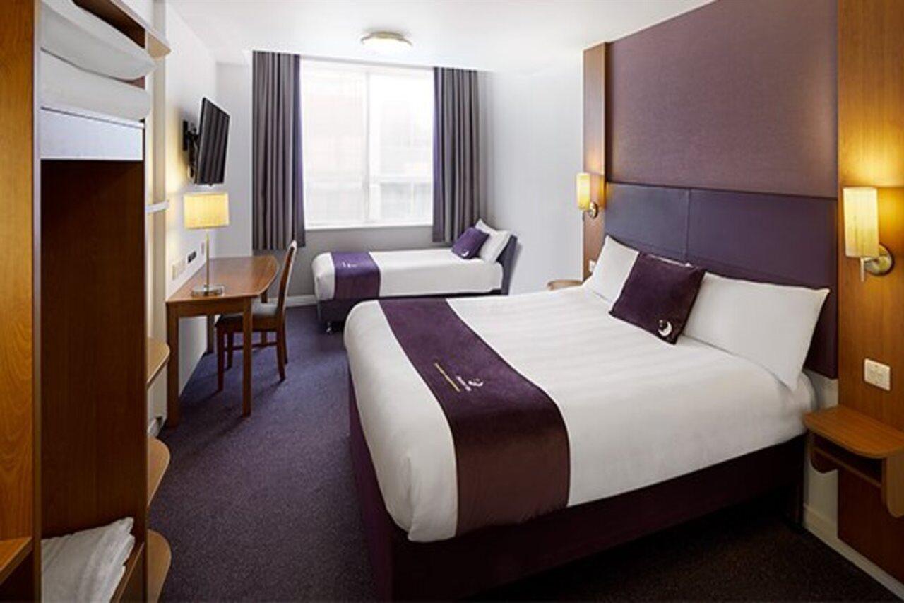 Premier Inn Warrington South Exteriér fotografie
