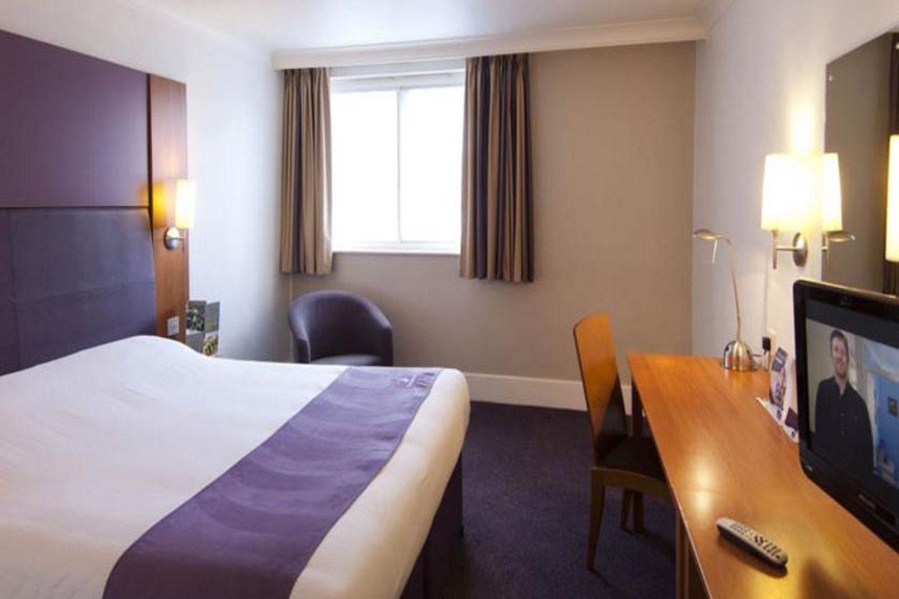 Premier Inn Warrington South Exteriér fotografie